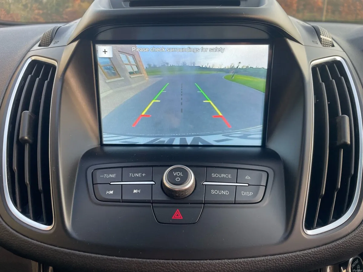 7 seater Ford Grand C-Max Titanium - Image 4