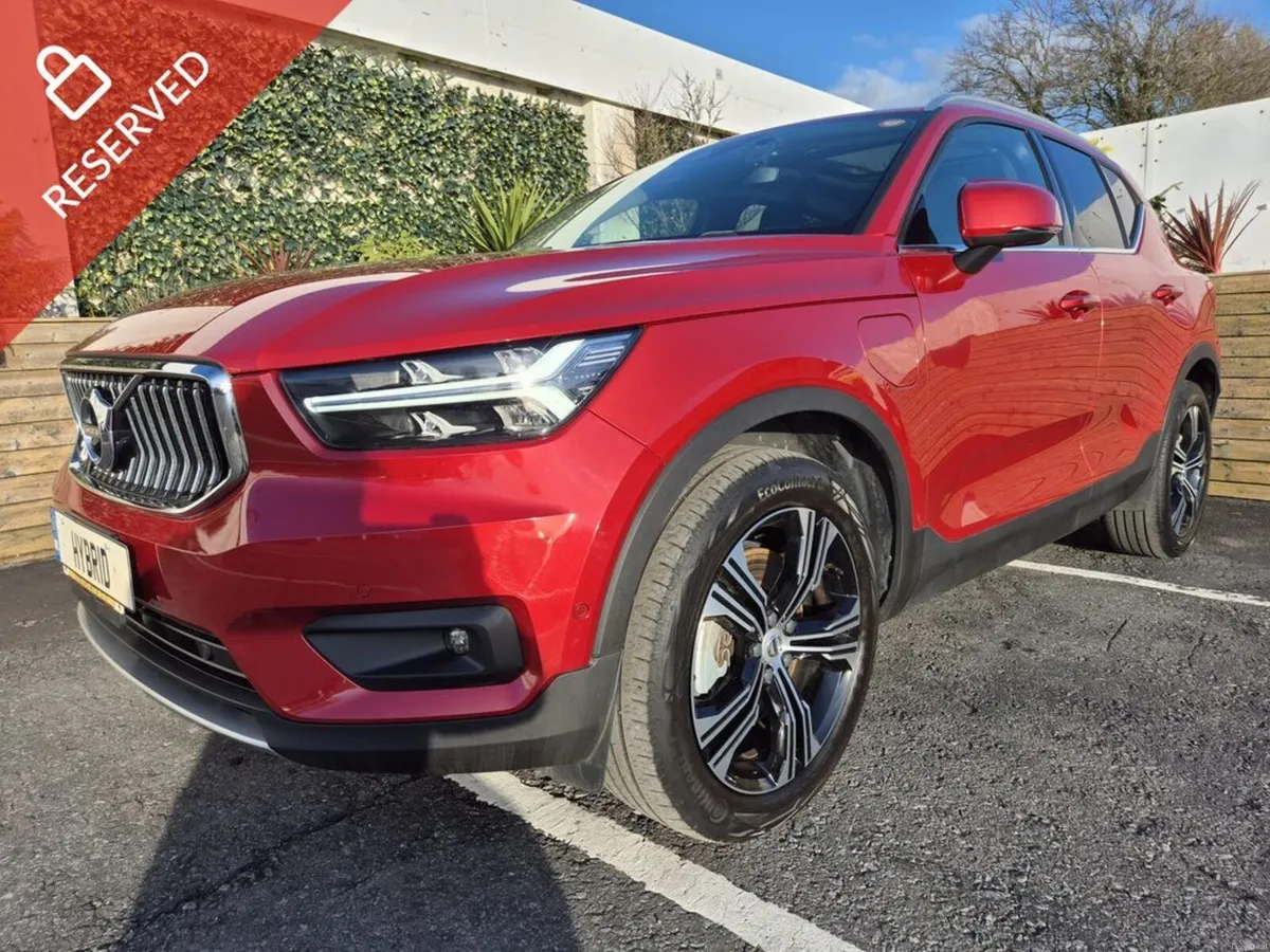 Volvo XC40 1.5 PHEV T5 INSCRIPTION / TOP SPEC / TA - Image 1