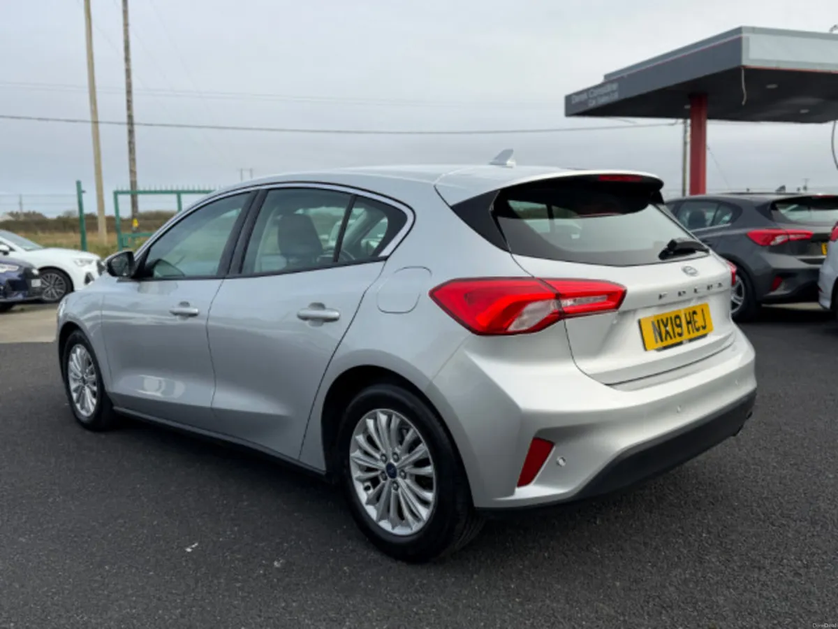 Ford Focus TITANIUM TDCI - Image 2