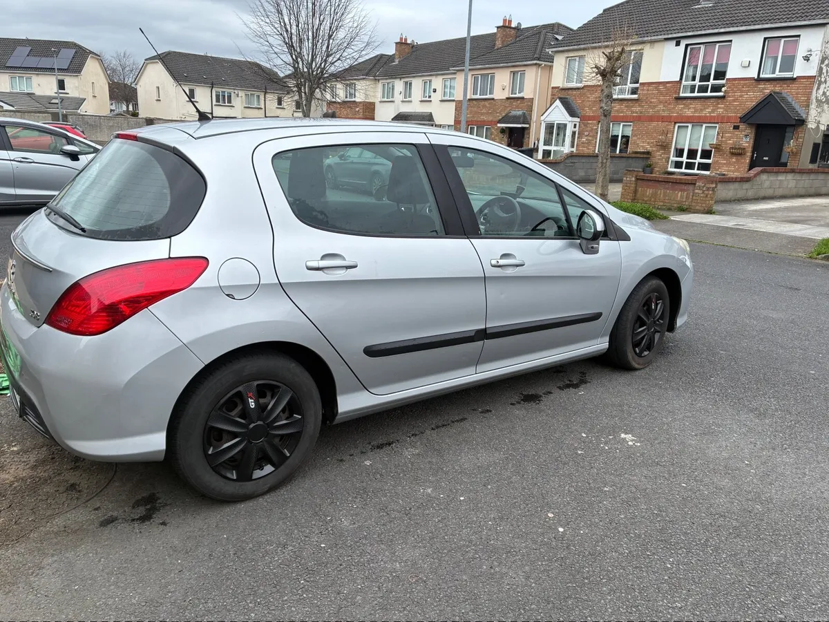 Peugeot 308 2011 - Image 3
