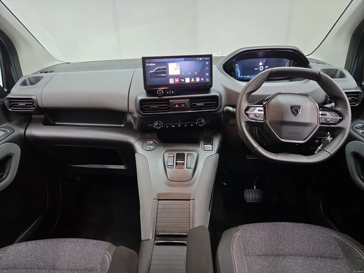 Peugeot Rifter Allure L2 EV 50kWh LWB 7 SEATER - Image 4