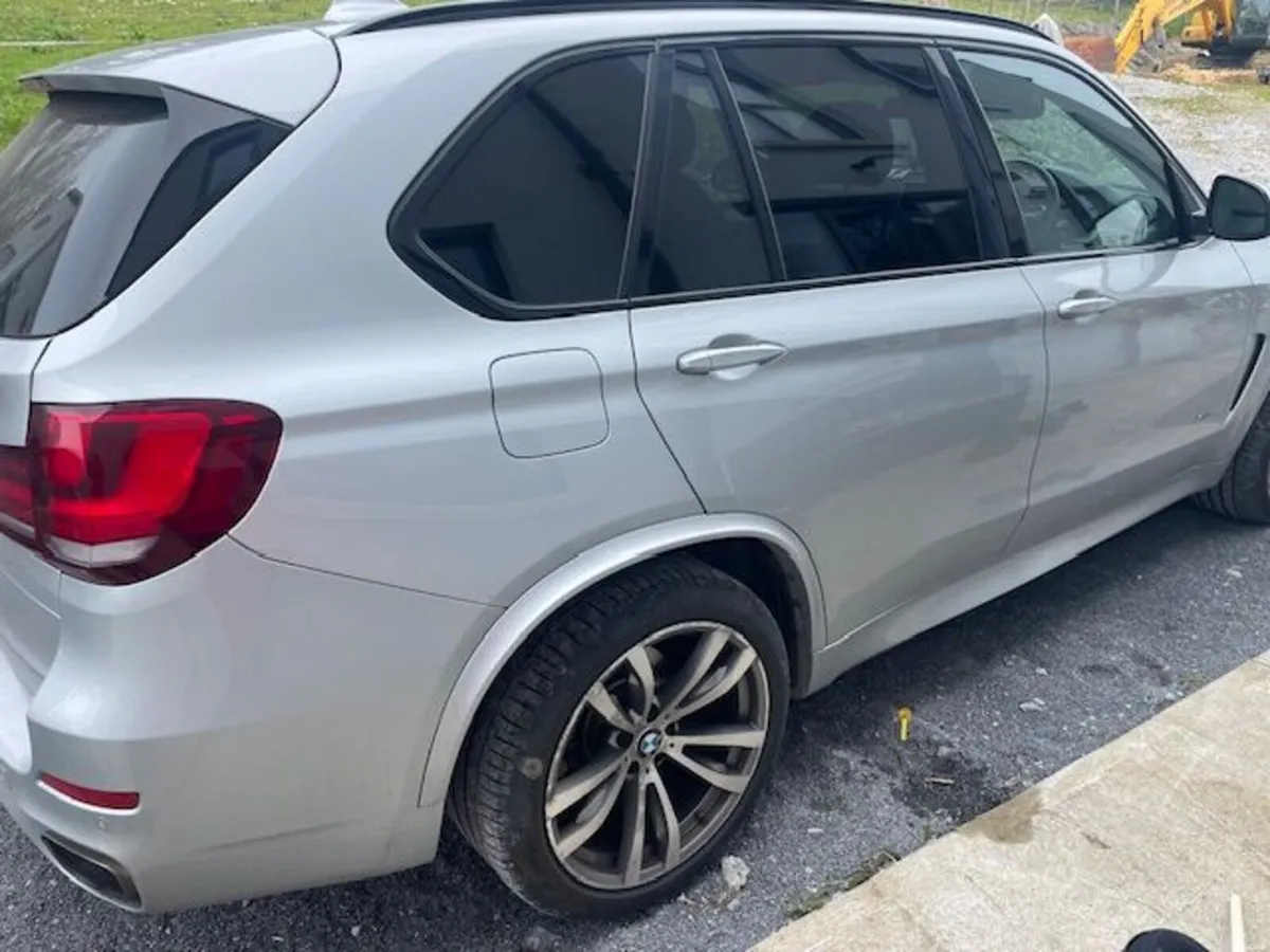 BMW X5 2018 - Image 2