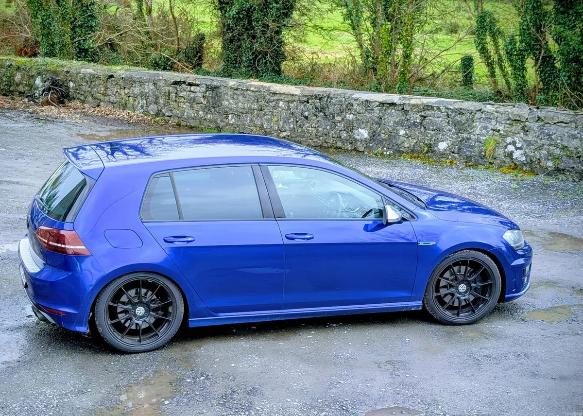 Volkswagen Golf R 4MOTION DSG - Image 2