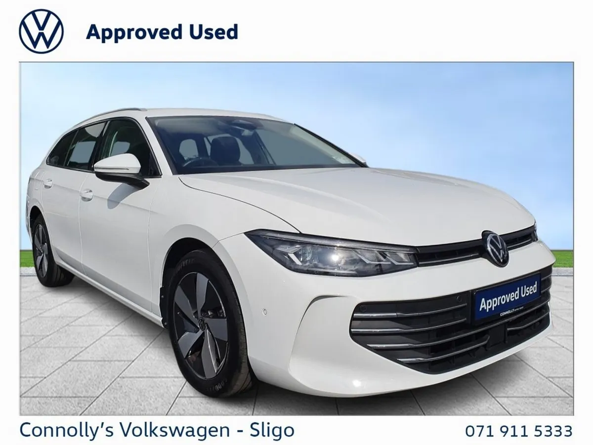 Volkswagen Passat ESTATE LIFE PHEV eTSI - Image 1