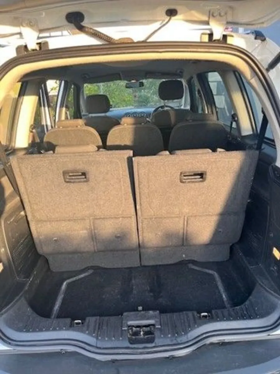 Ford Galaxy 2012 - Image 4