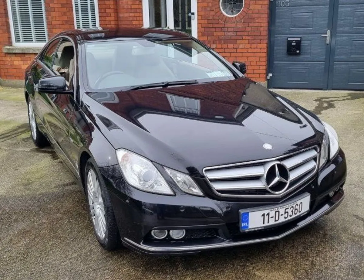 Mercedes-Benz E-Class 2011 - Image 1