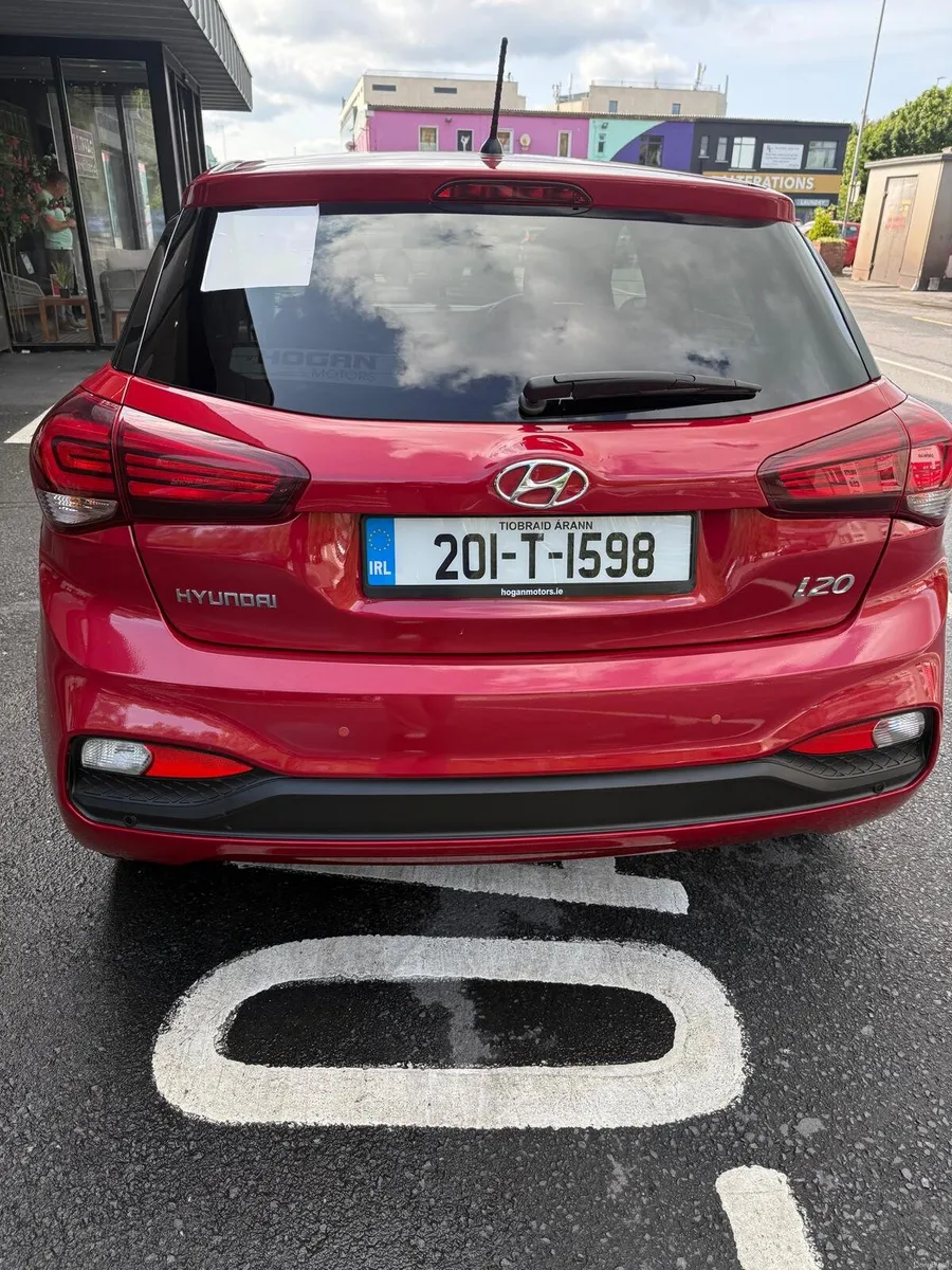 Hyundai i20 - Image 2