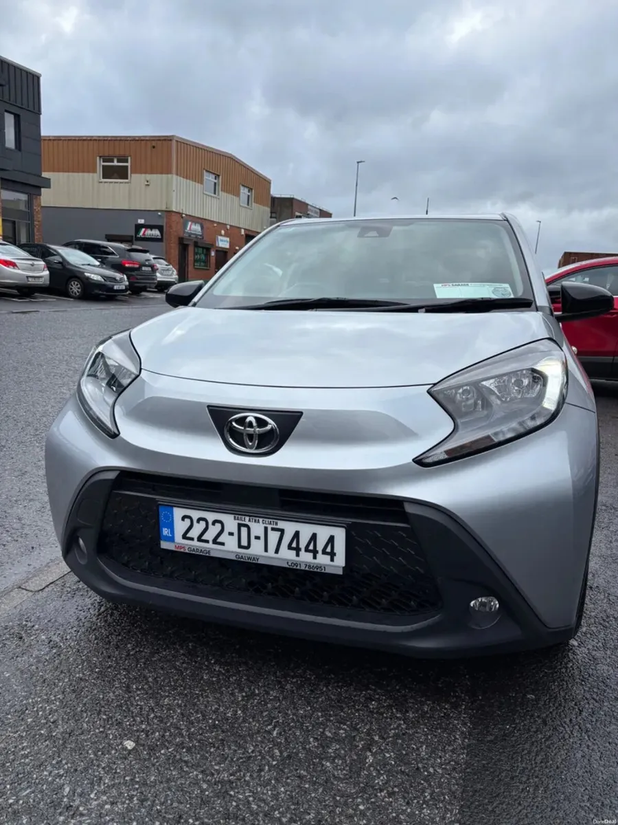 2022 Toyota Aygo  1.0 VVT-I  X -Play Smartphone - Image 3