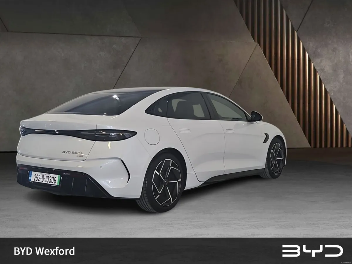 BYD SEAL 82.5kWh Excellence 4WD - Image 4