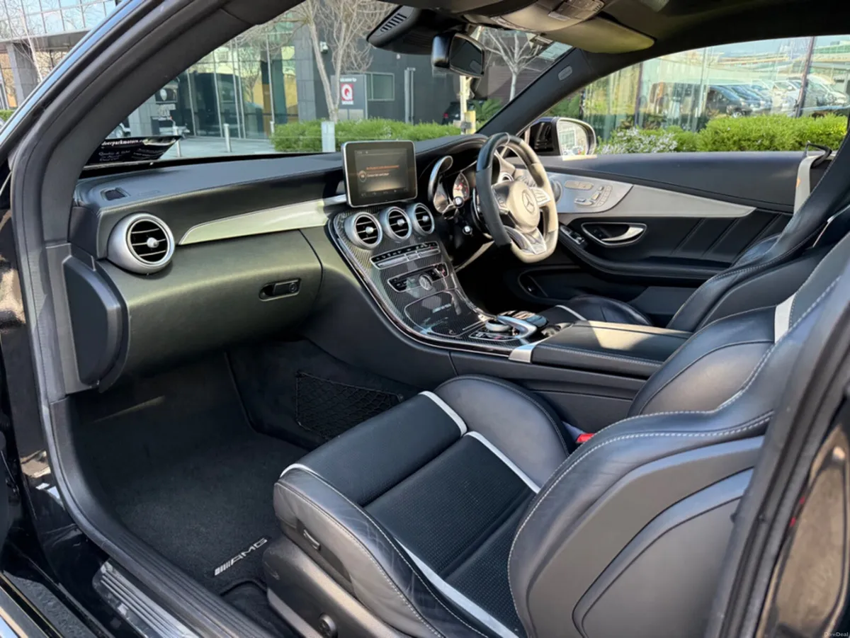 Mercedes-Benz C-Class C63 S AMG - Image 4
