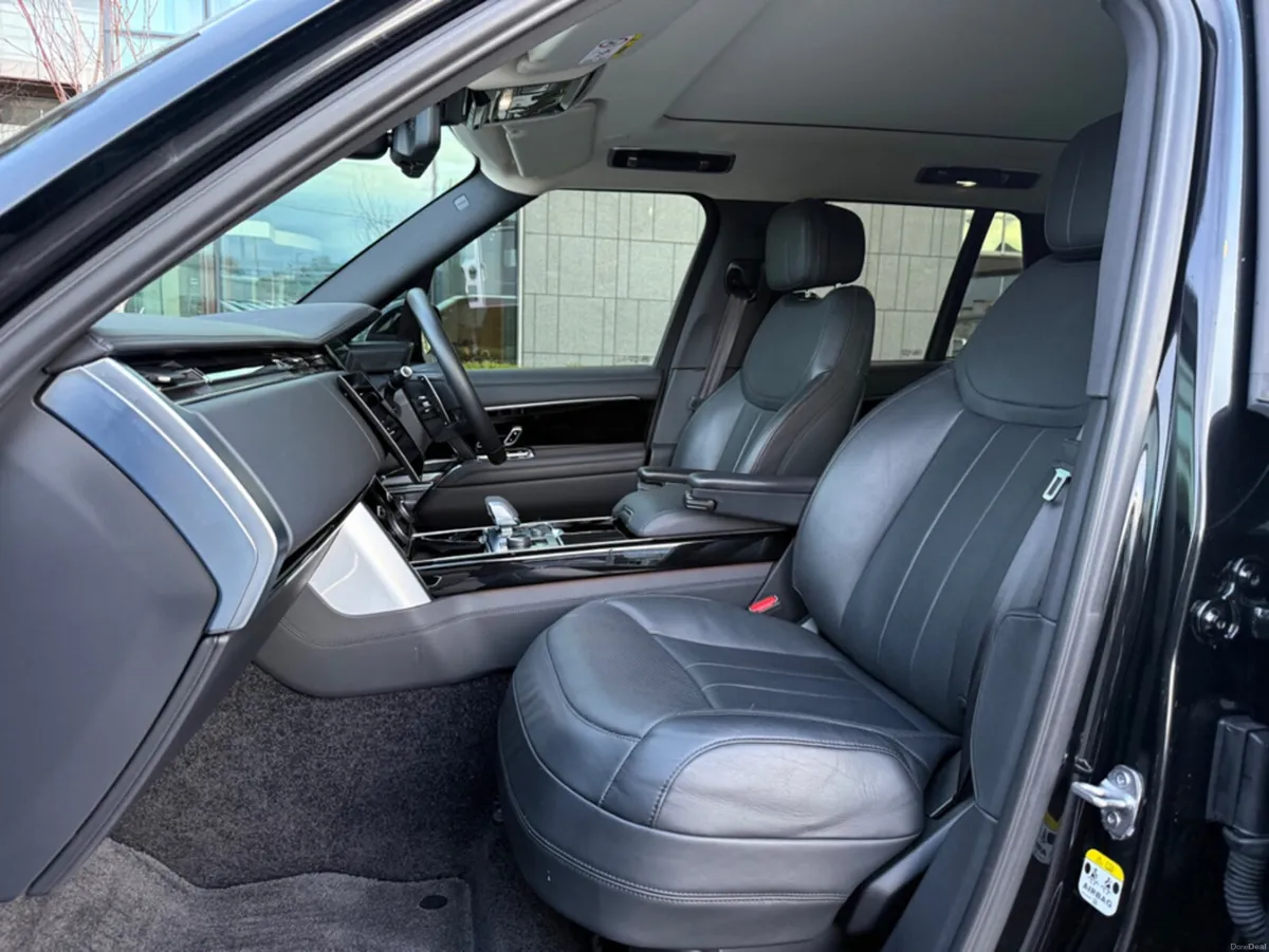 Land Rover Range Rover HSE D350 - Huge Spec - Low - Image 6