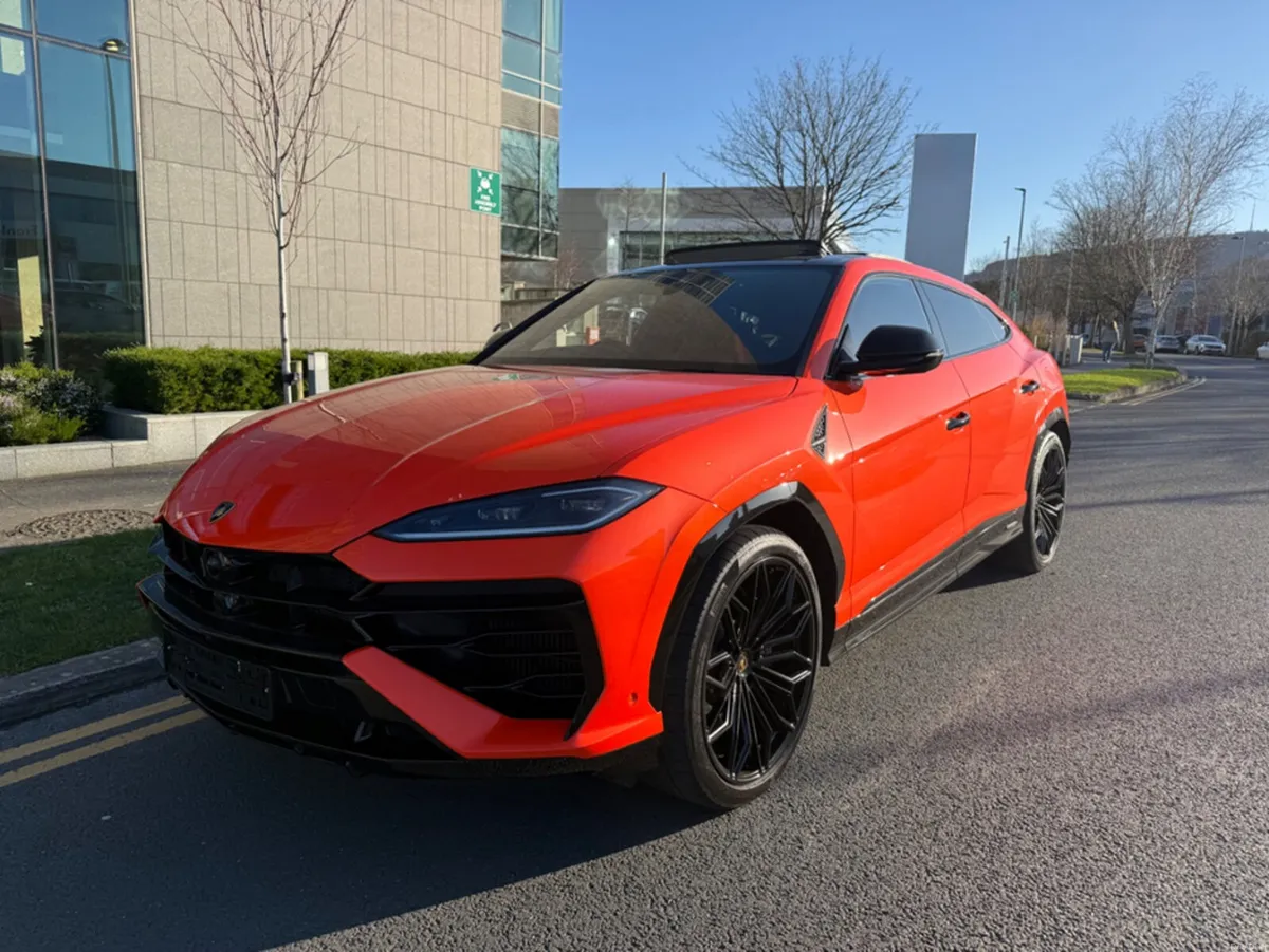 Lamborghini Urus SE 4.0 V8 Hybrid - Very High Spec - Image 2