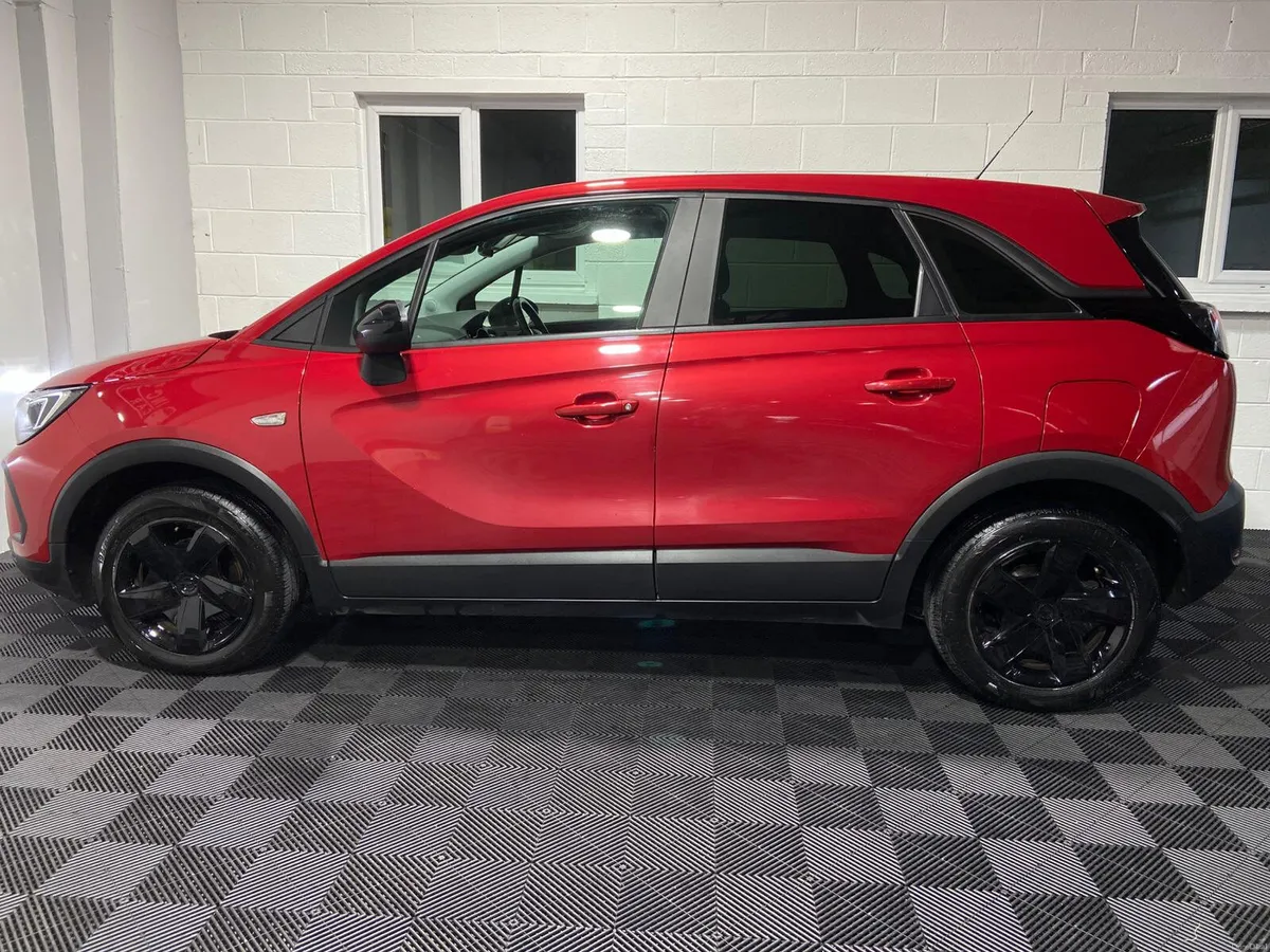 Opel Crossland X 2022 6 SPEED NEW MODEL 1.5 DIESEL - Image 2