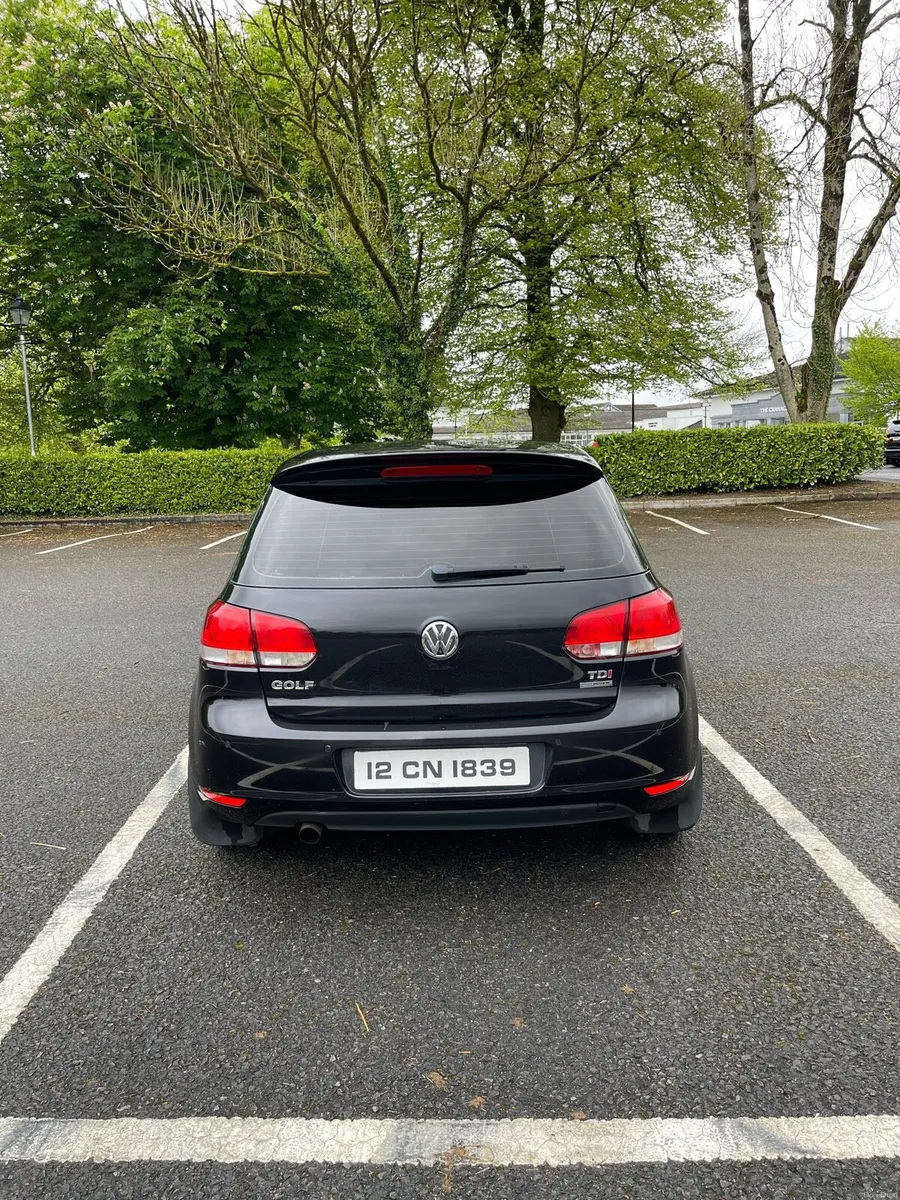 Volkswagen Golf - Image 4