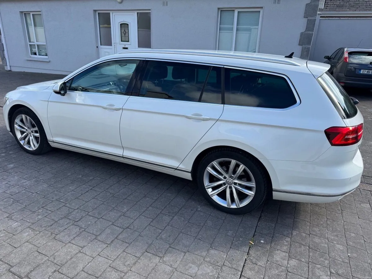 Volkswagen Passat Estate 1.4 Petrol Auto 2016 - Image 4