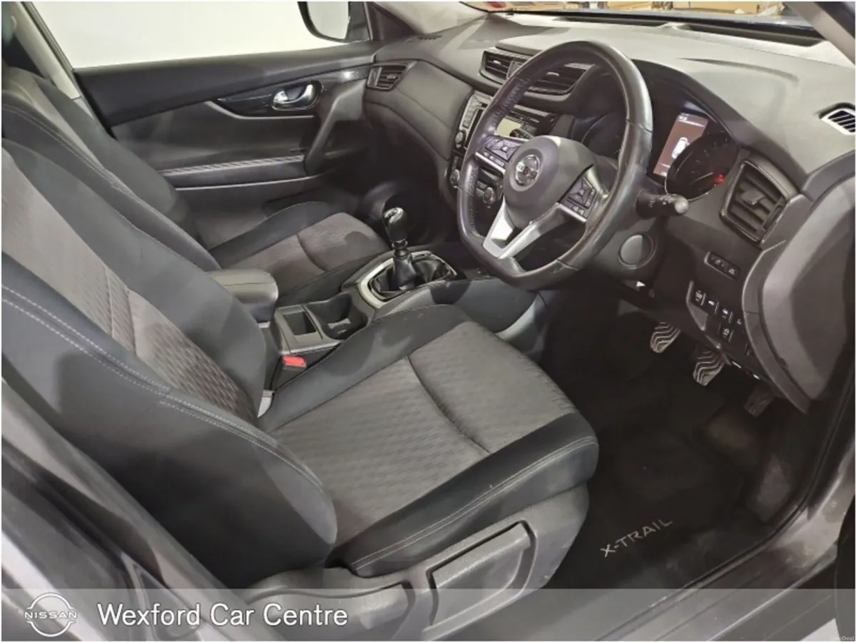 Nissan X-Trail 1.7 DCI SV Premium 7 Seats - Image 3