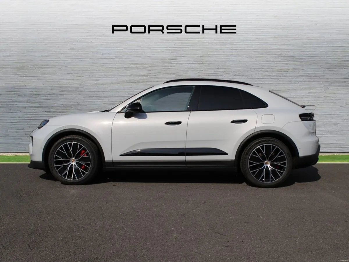 Porsche Macan 4S (new) - Image 3