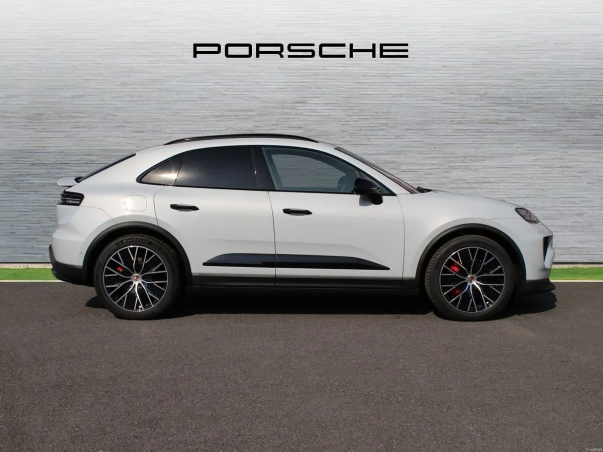 Porsche Macan 4S (new) - Image 4