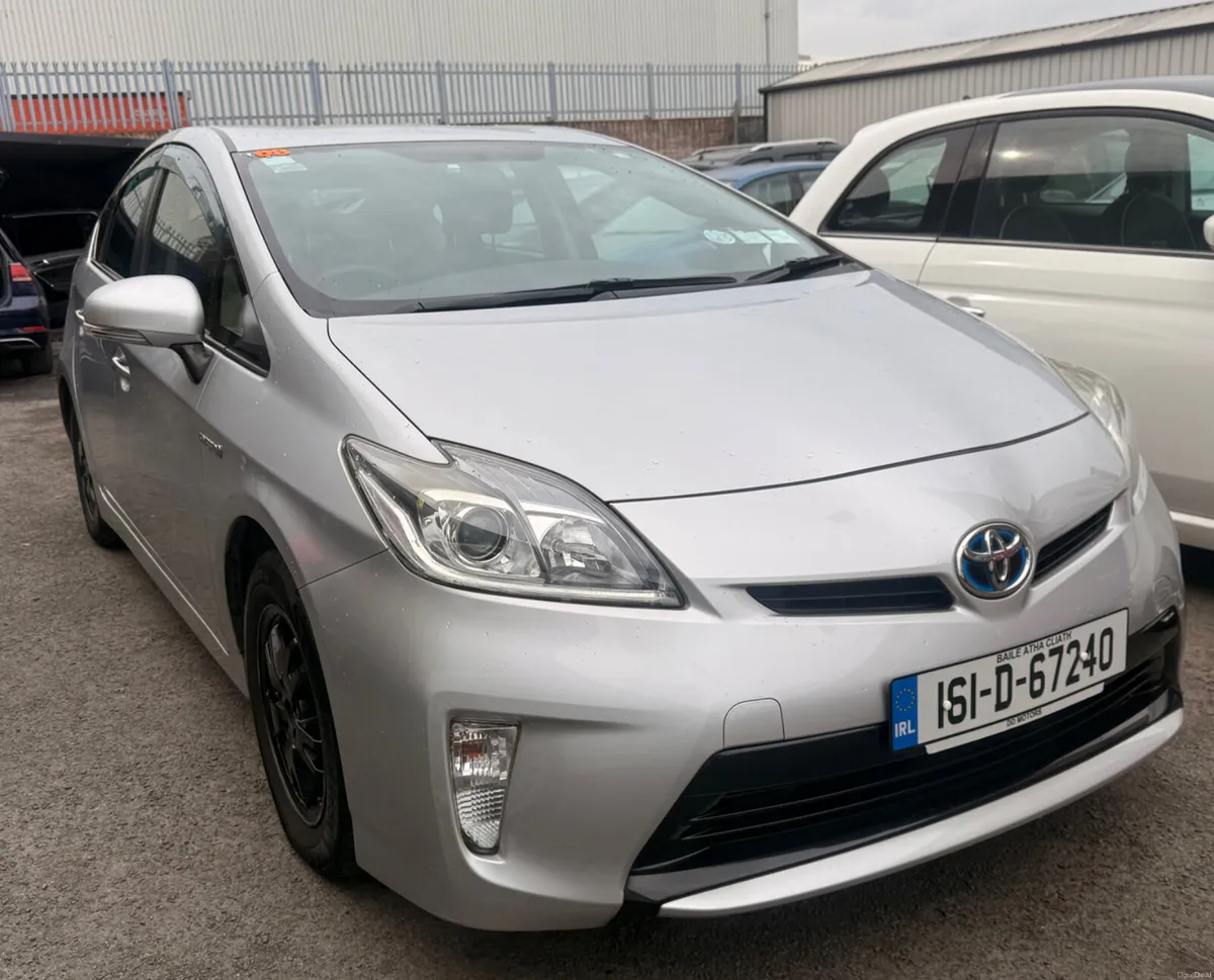 Toyota Prius 2016  hybrid automatic - Image 3