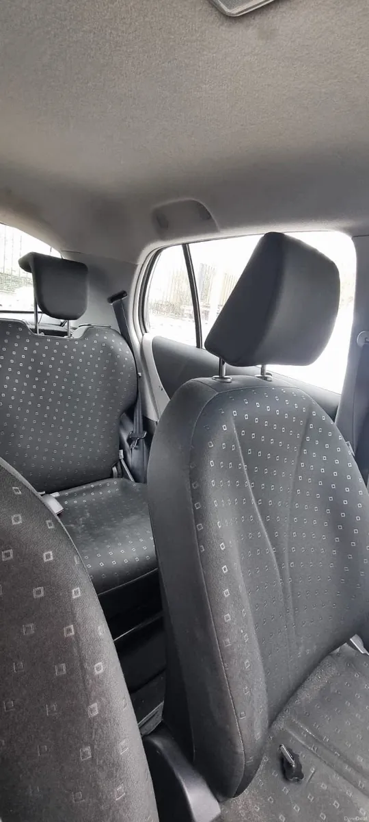 Toyota Yaris 2007 - Image 4