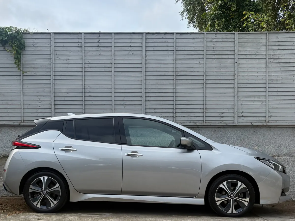 Nissan Leaf 2022 TEKNA TOP SPEC / APPLE & ANDROID - Image 2