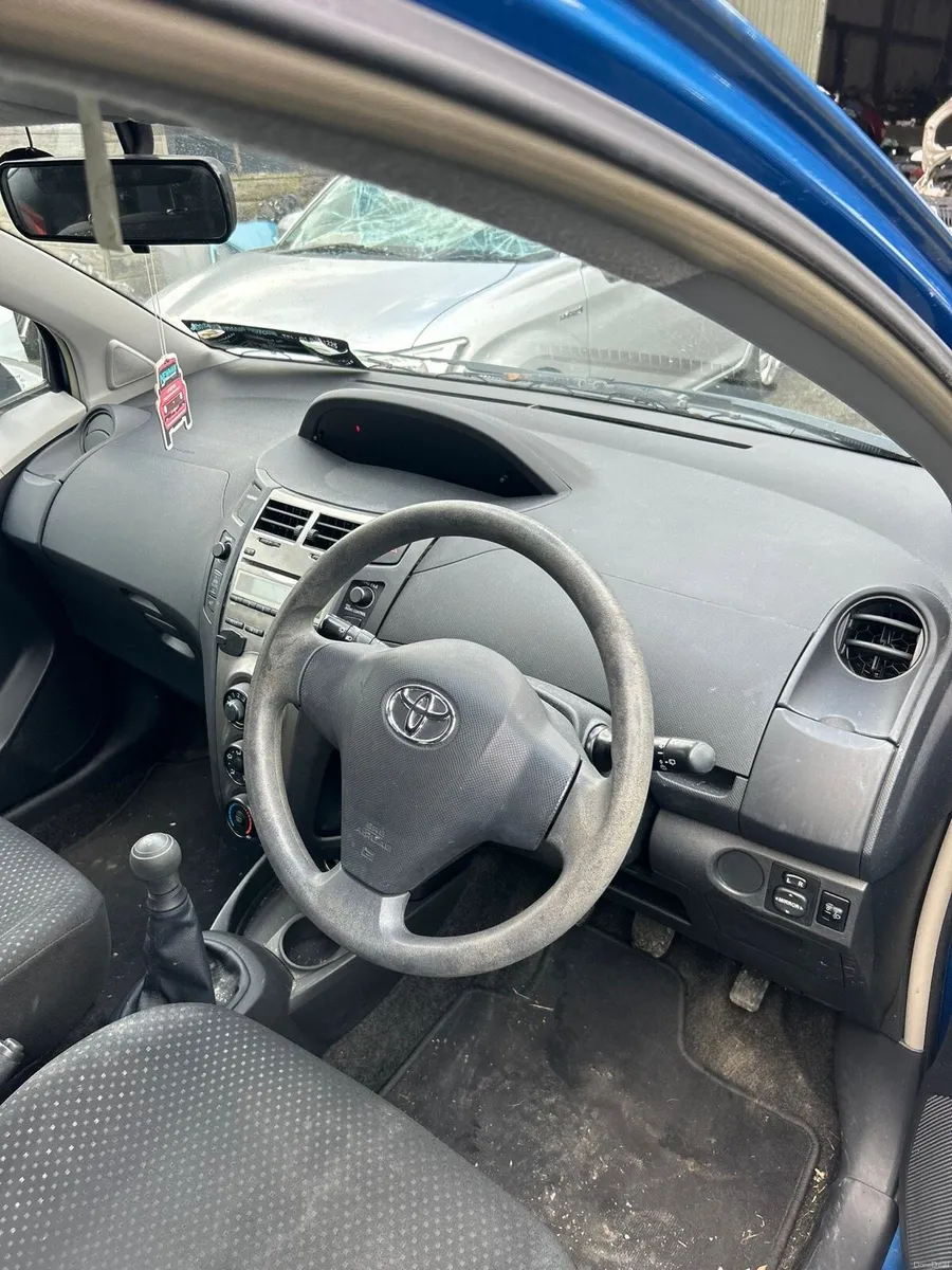 Toyota Yaris - Image 4