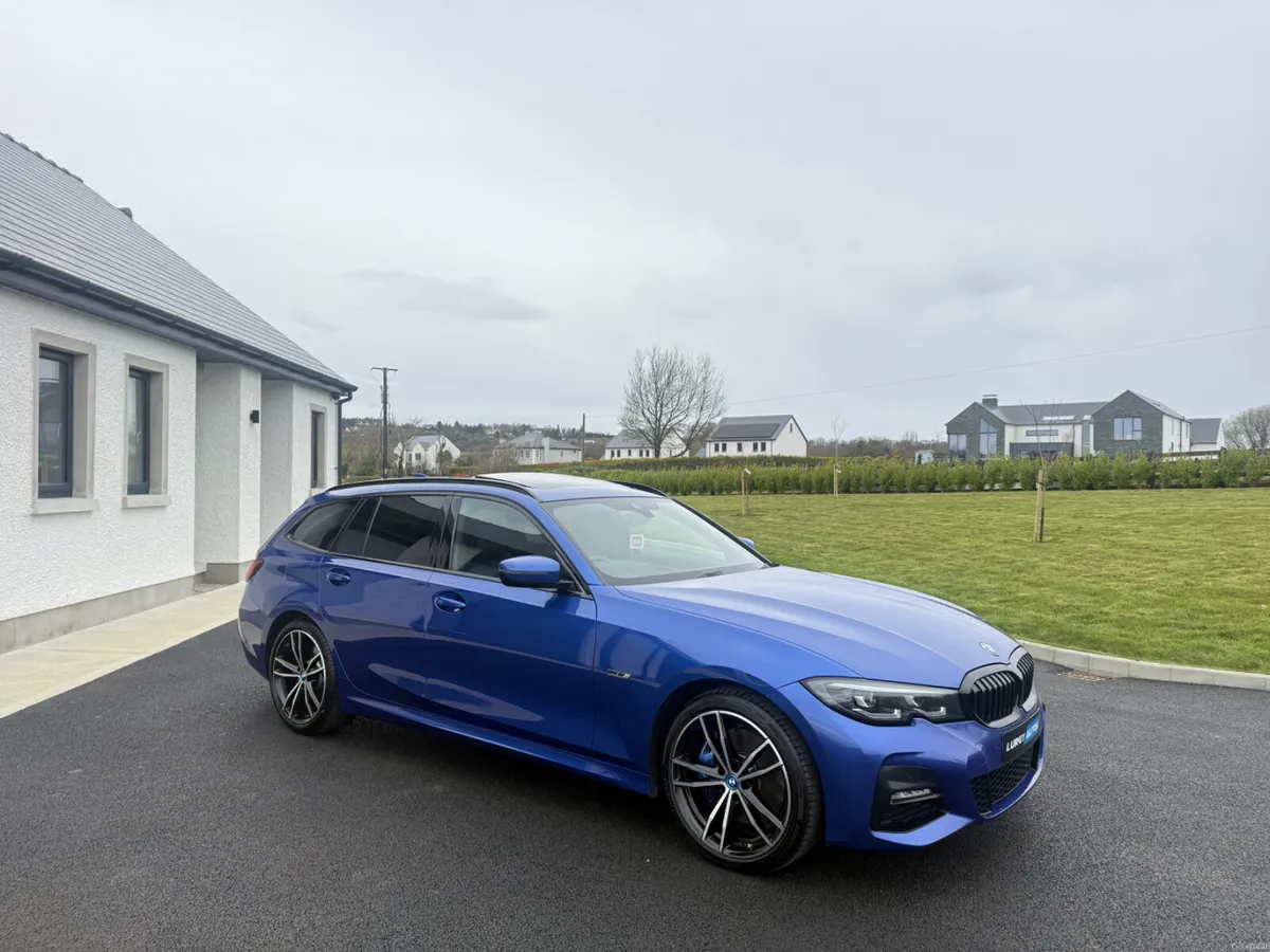 212 BMW 330E M - SPORT MASSIVE SPEC - Image 2