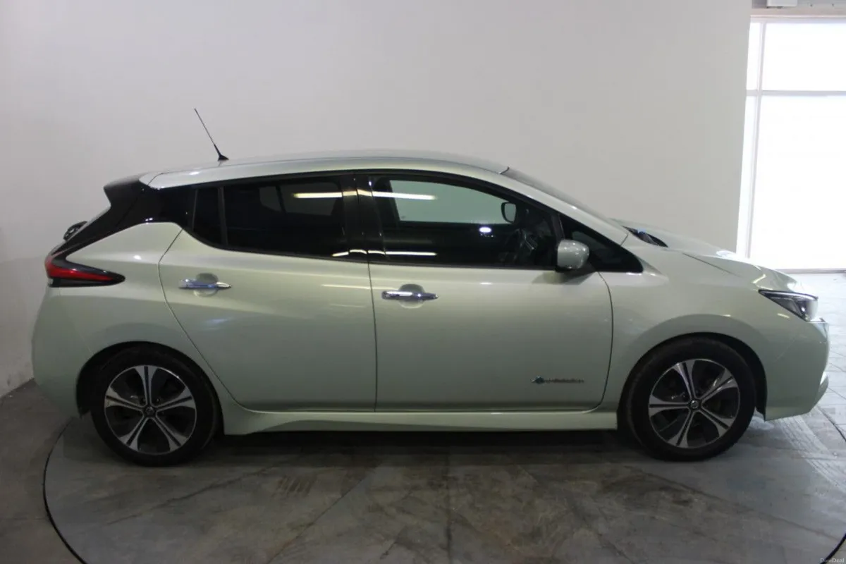 Nissan Leaf Leaf SV Premium 40 kWh - TENDER 3 - CH - Image 3