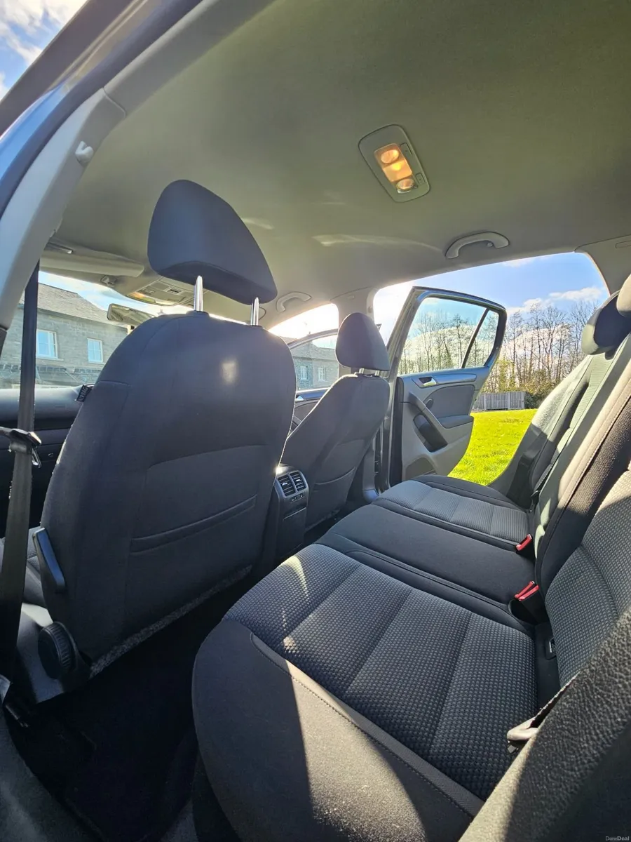 Volkswagen Golf 2012 - Image 2