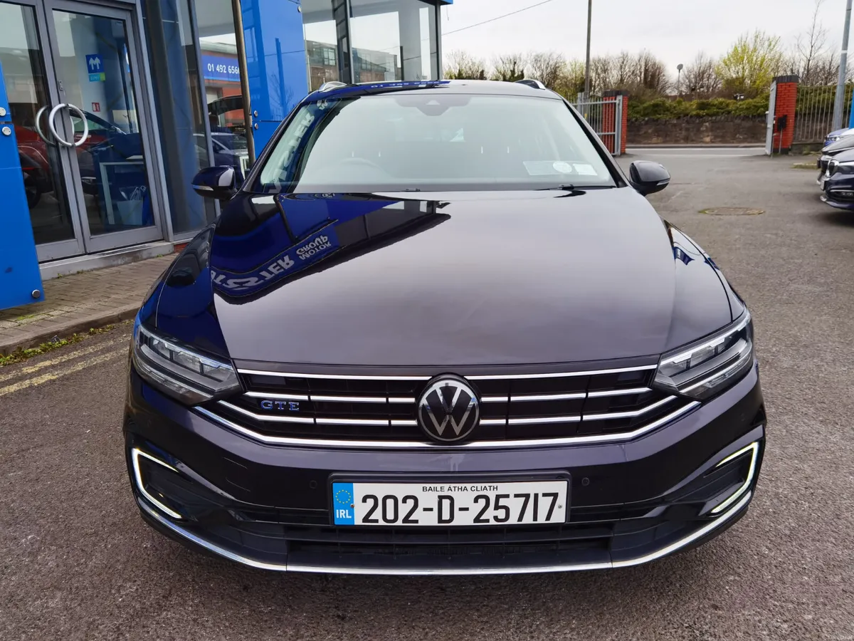 VOLKSWAGEN PASSAT 1.4 GTE ESTATE AUTOMATIC PHEV - Image 2