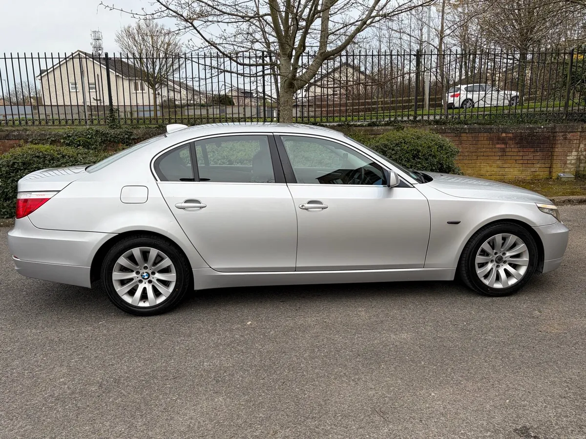 BMW 520D 2009 LCI EDITON !! - Image 4