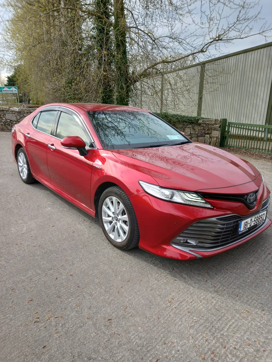 2018 Toyota Camry 2.5 Hybrid Petrol - Image 2