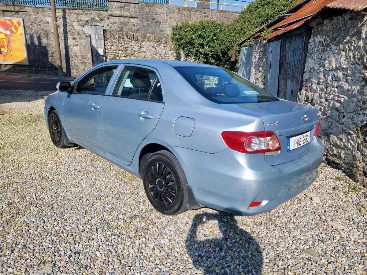 Toyota corolla - Image 4