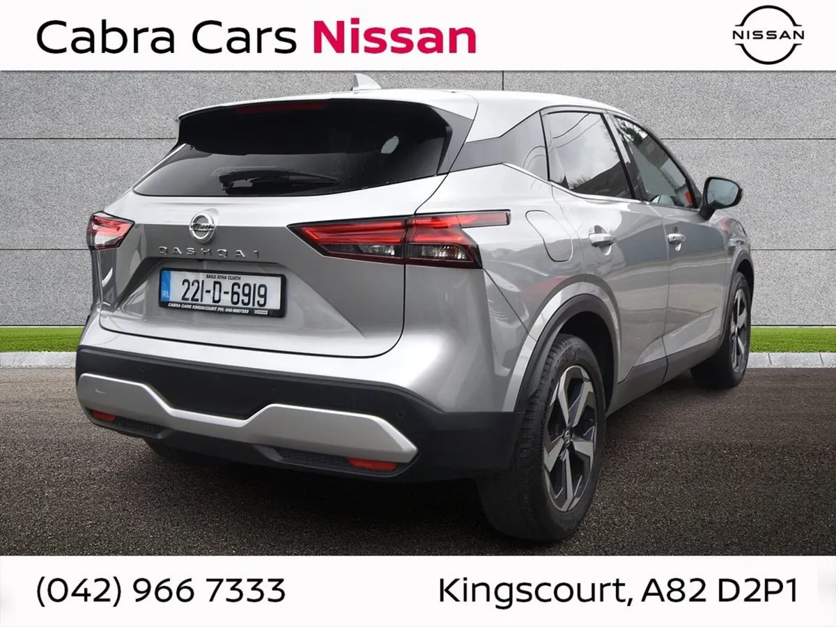 Nissan Qashqai 1.3 PET MILD HYBRID SV PREMIUM - Image 2