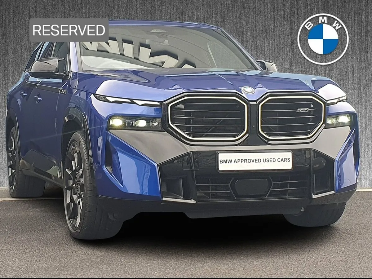 BMW XM 50e - Image 1
