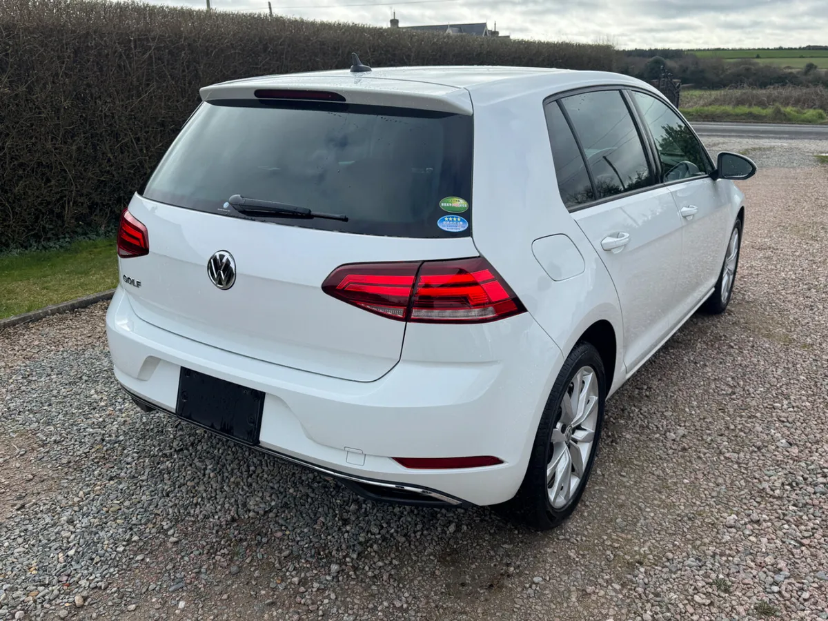 182 Volkswagen Golf Comfortline Tech Edition DSG - Image 4