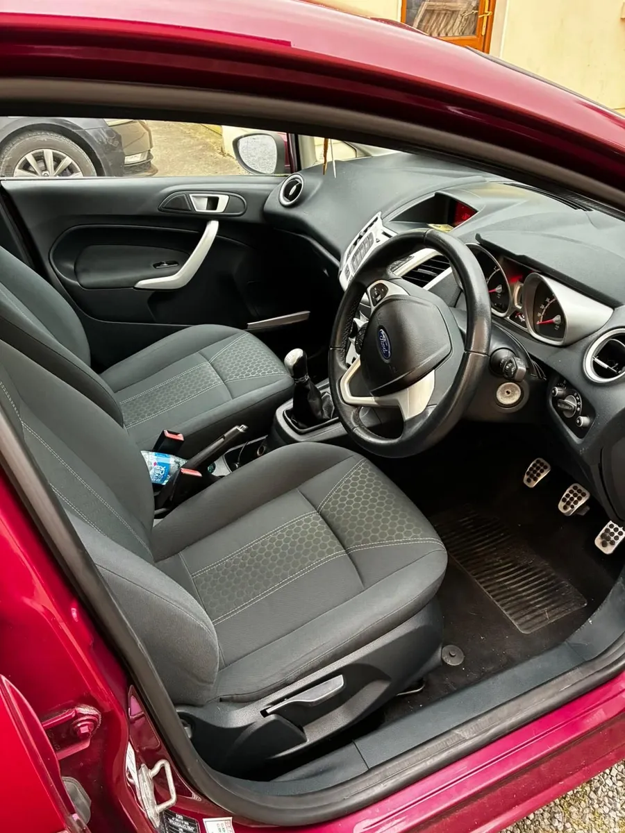 Ford Fiesta 2012 - Image 1