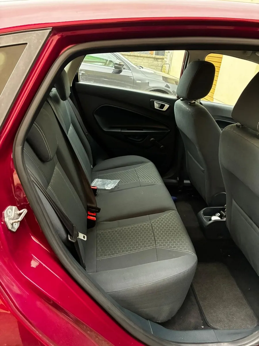 Ford Fiesta 2012 - Image 3