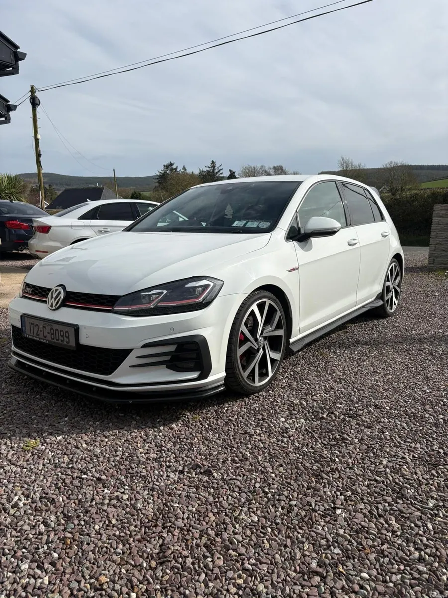 Volkswagen Golf 2017 GTI - Image 4