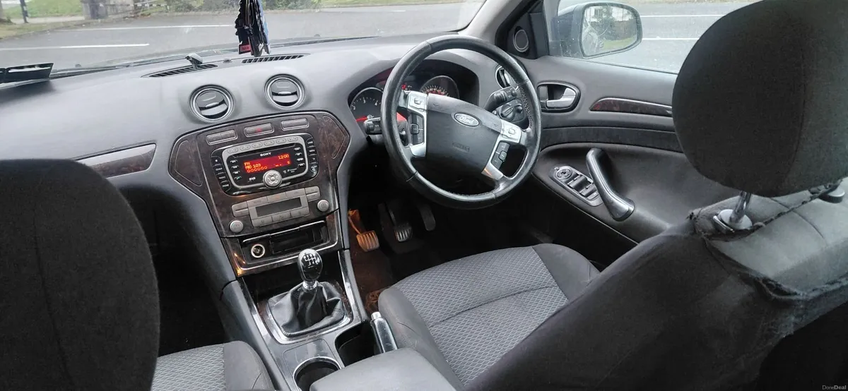 Ford Mondeo 2010 - Image 2