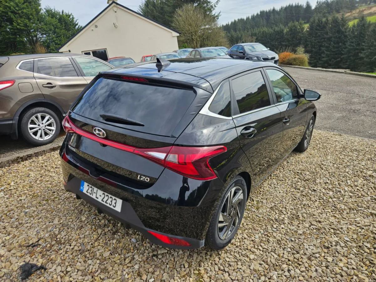 Hyundai i20 DELUXE PLUS 5DR - Image 4