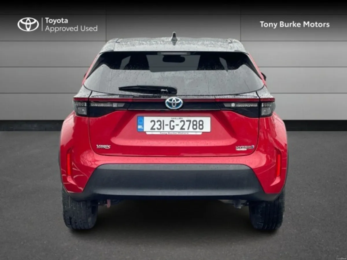 Toyota Yaris Cross LunaSport - BiTone - 1.5 Hybrid - Image 6