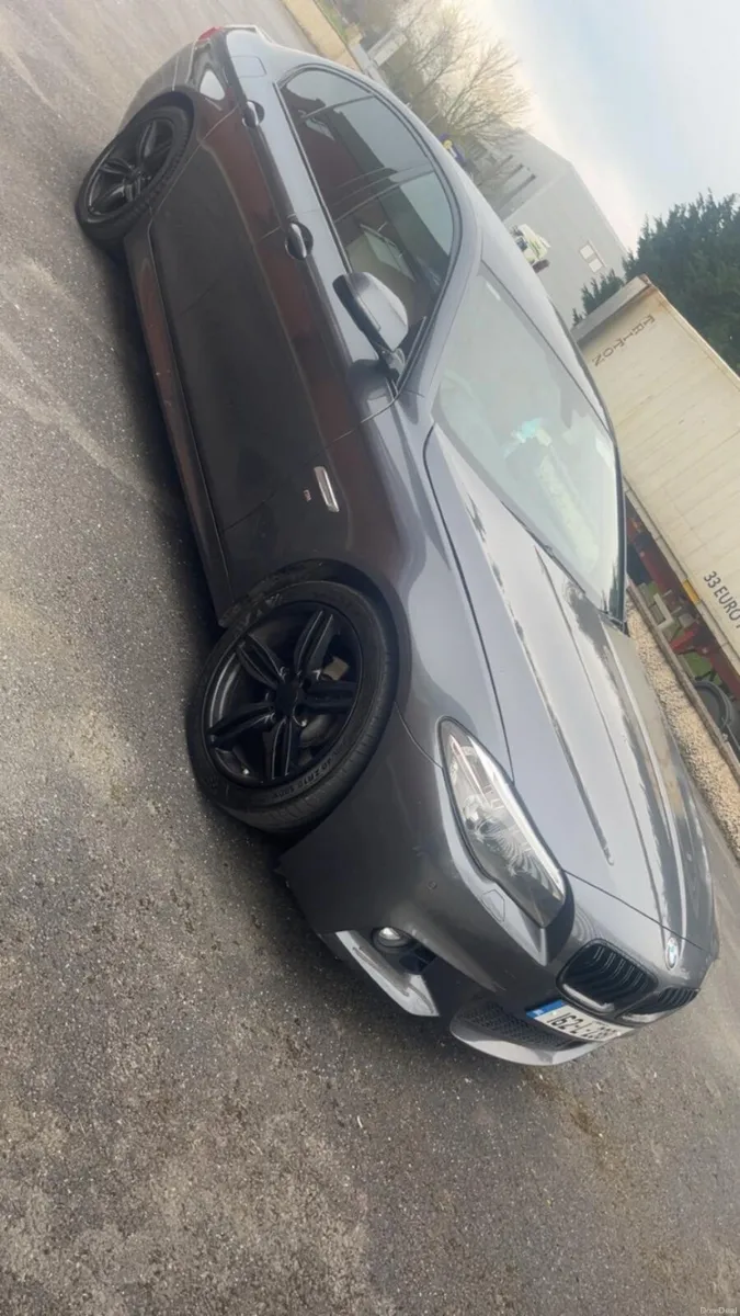 BMW 5-Series 2016 - Image 1