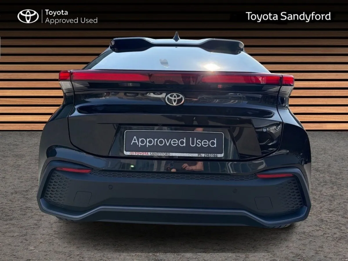 Toyota C-HR SPORT HYBRID - Image 4