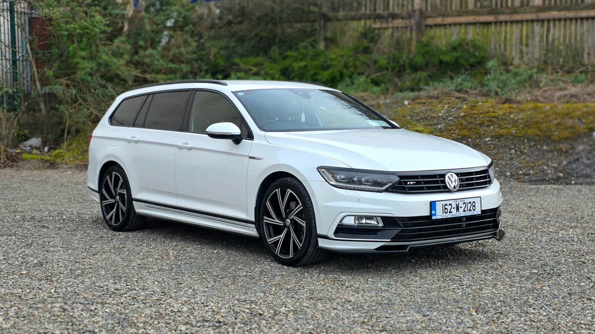 Volkswagen Passat R-Line Wagon - Image 3