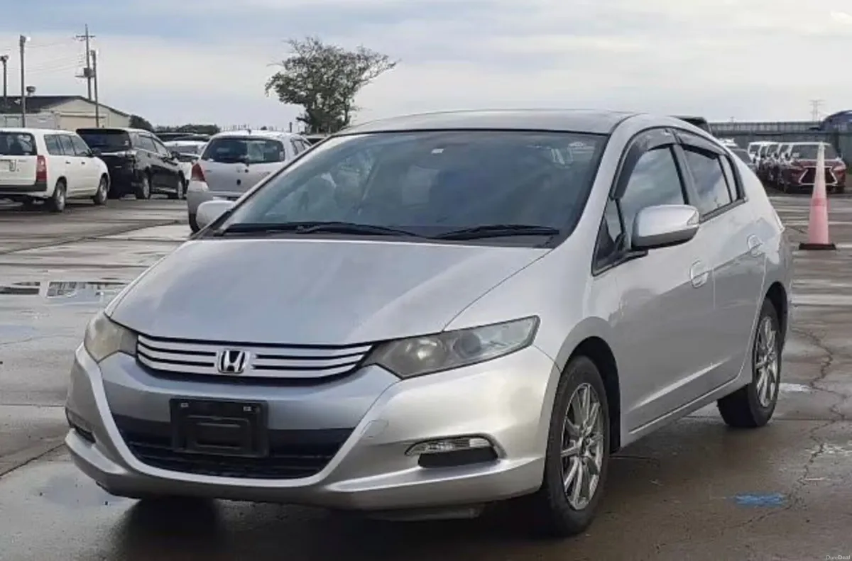 2010 Honda insight Automatic - Image 3