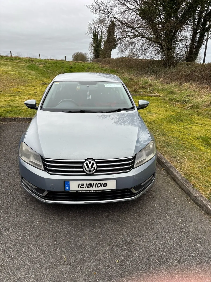 12 Vw Passat - Image 1