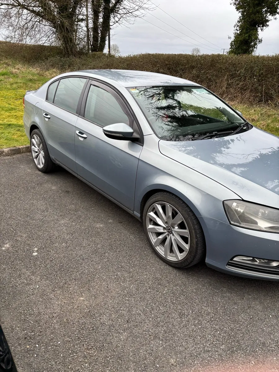 12 Vw Passat - Image 2