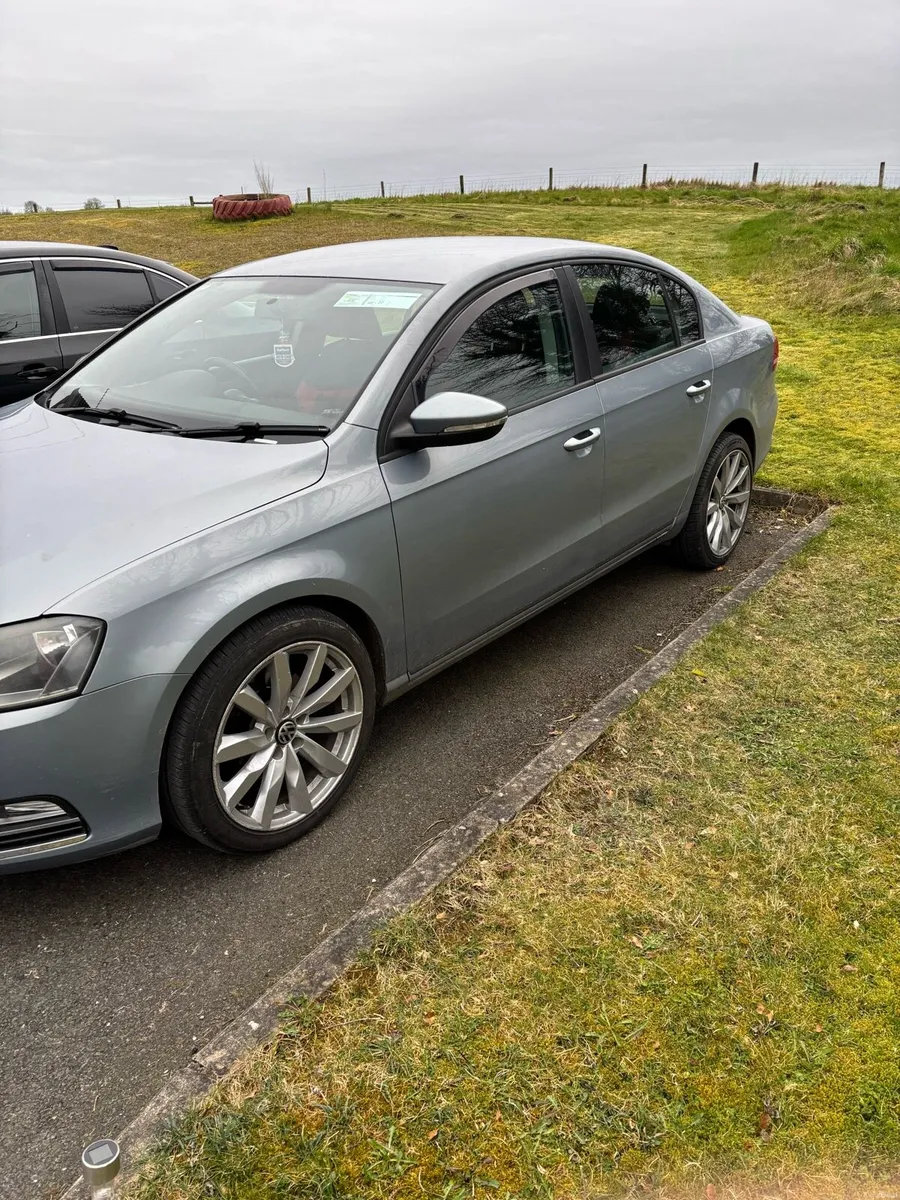 12 Vw Passat - Image 4