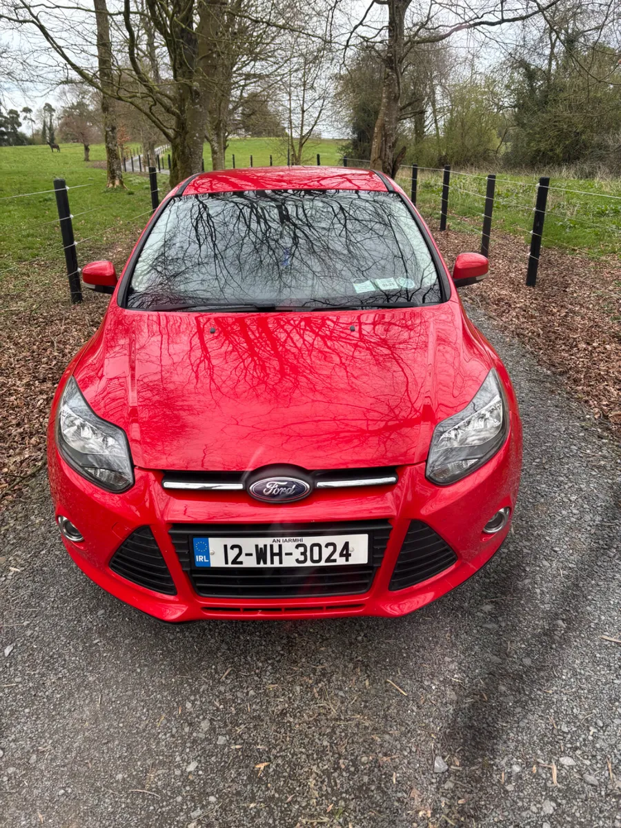 Ford Focus 2012 - Image 2